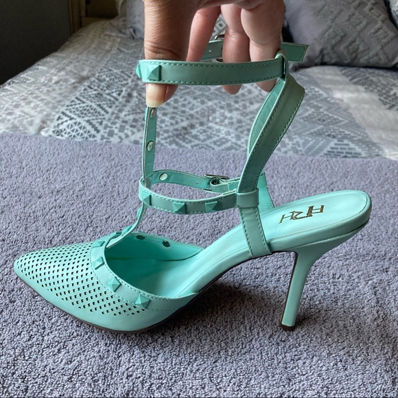 Fahrenheit Jade Studded Pointed Toe Heels size 8.5 - Picture 3 of 9